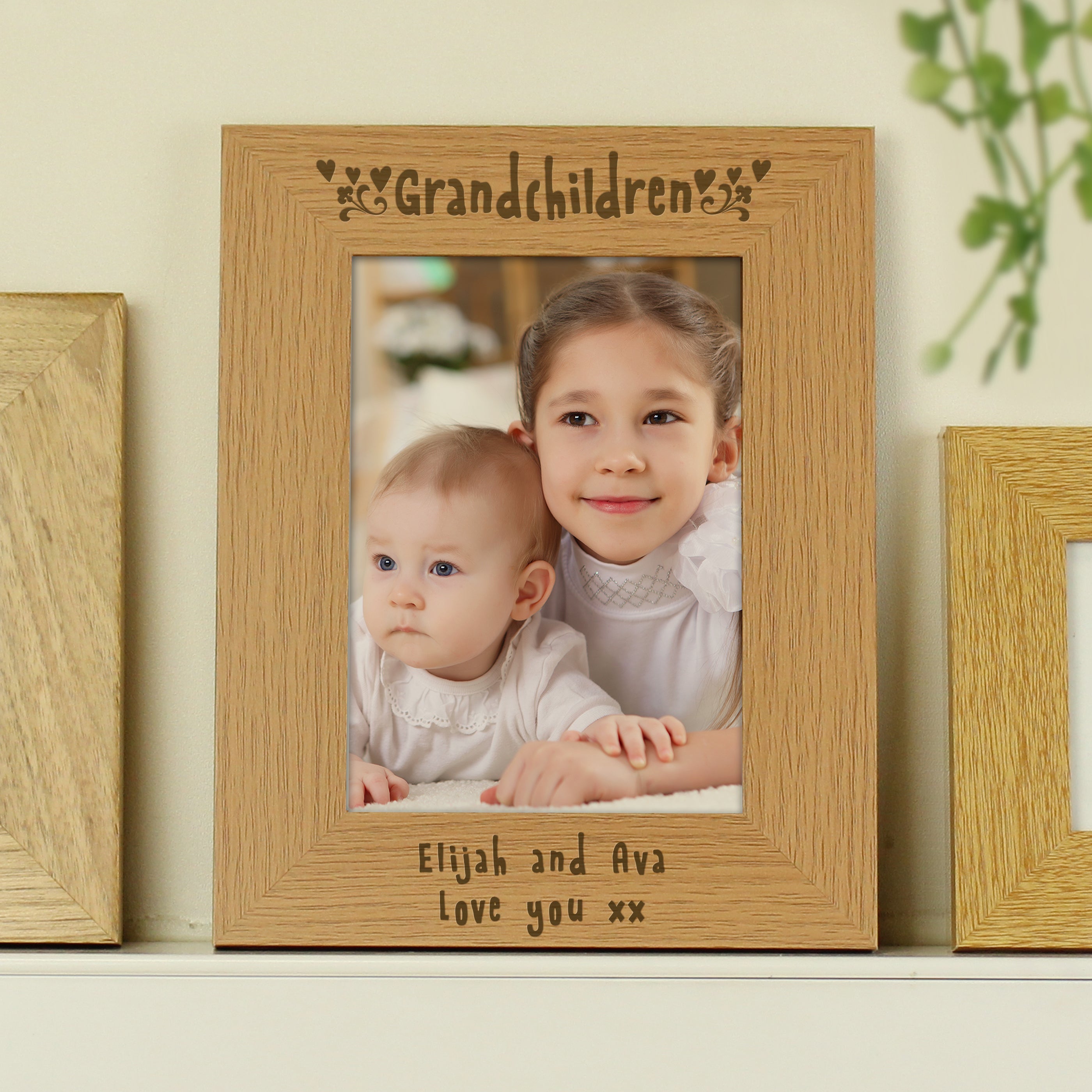 Photo Frames, Albums and Guestbooks Personalised Grandchildren 5x7 Oak Finish Photo Frame